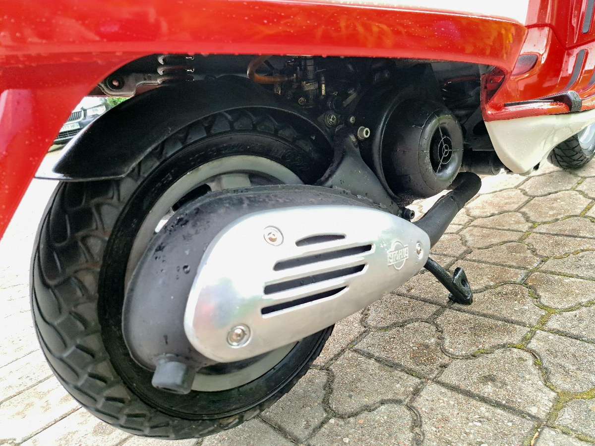 Piaggio Vespa 49cc, scooters / mopeds