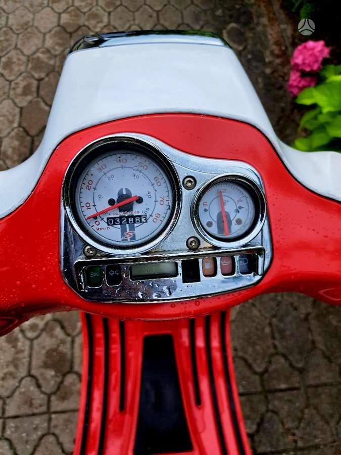 Piaggio Vespa 49cc, scooters / mopeds
