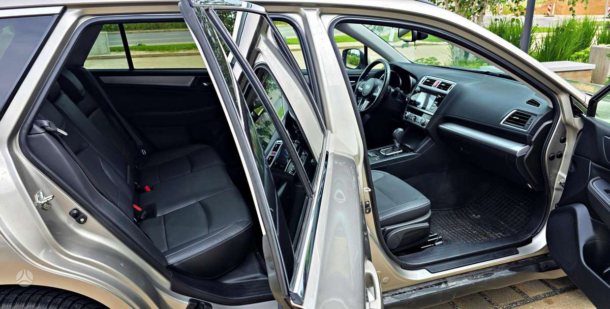 Subaru Outback, 2.0 l., off-road / crossover