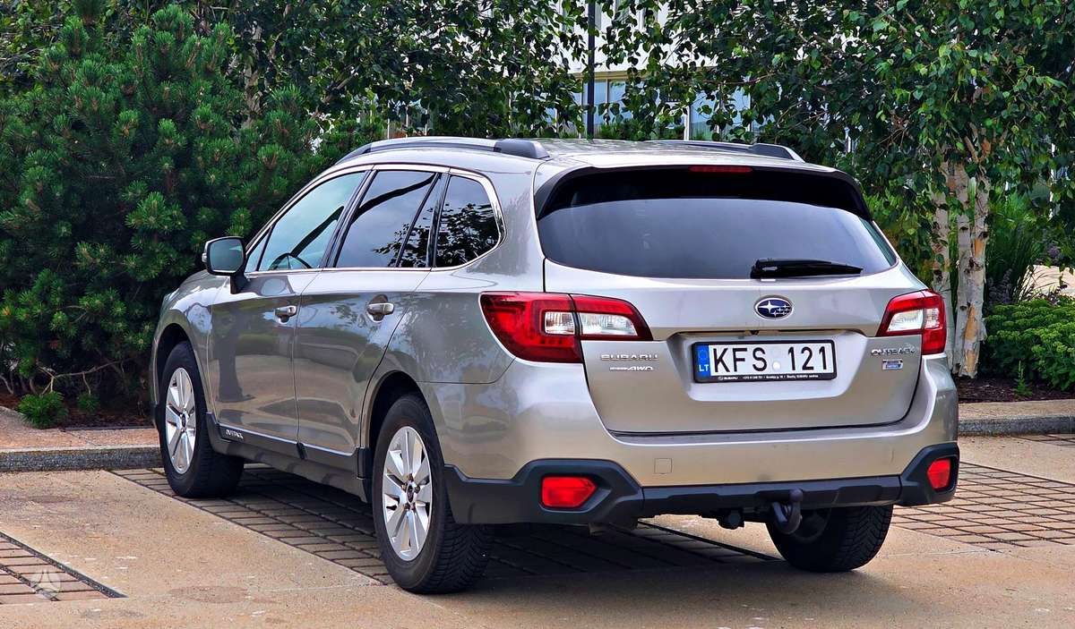 Subaru Outback, 2.0 l., off-road / crossover