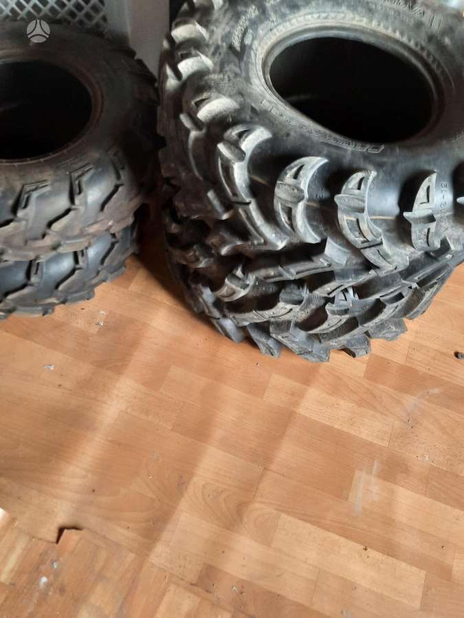 Maxxis, kita 12/28 R12