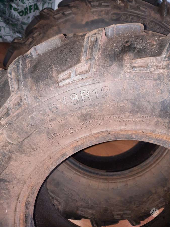 Maxxis, kita 12/28 R12