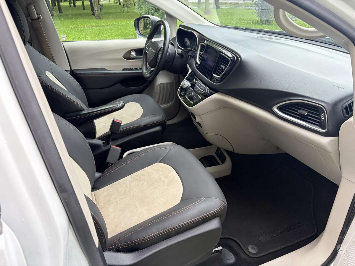 Chrysler Pacifica, 3.6 l., Минивэн