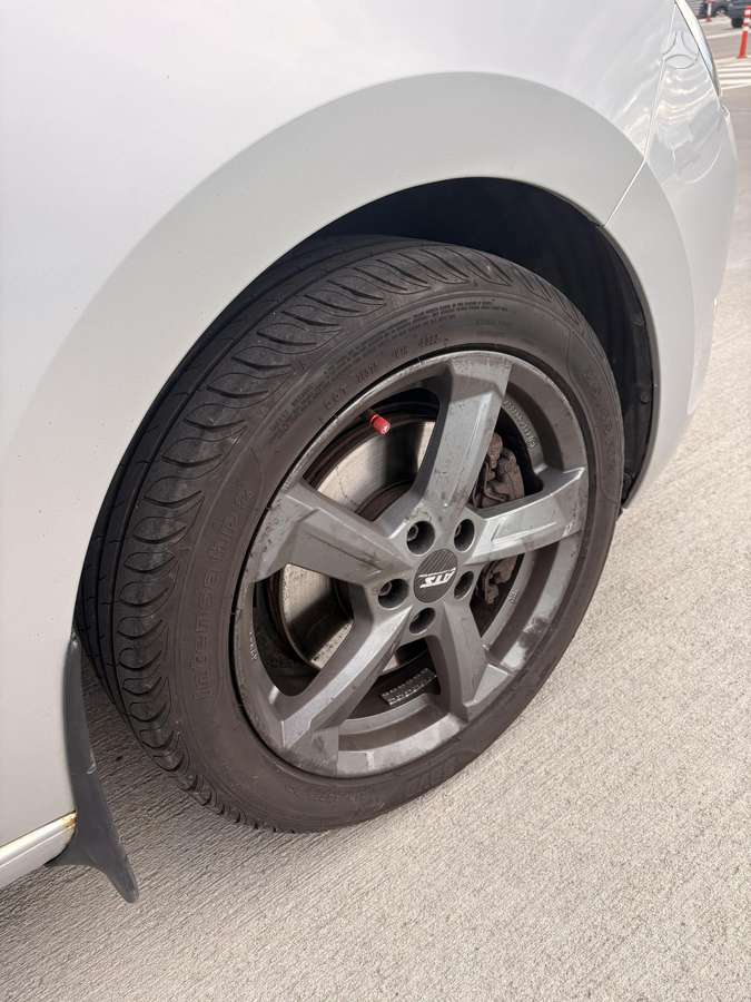 Skoda Rapid, 1.2 l., Хэтчбек