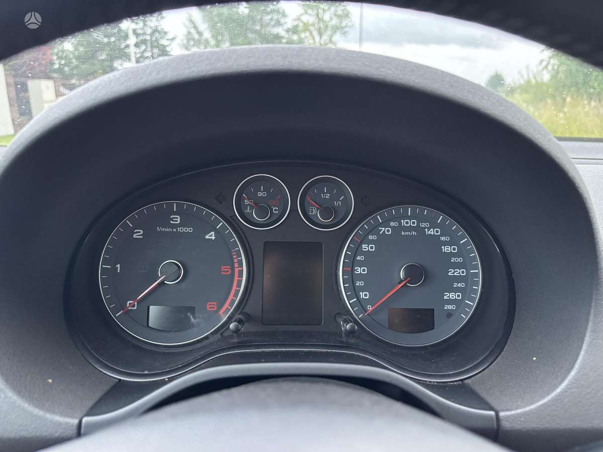 Audi A3, 1.6 l., hatchback