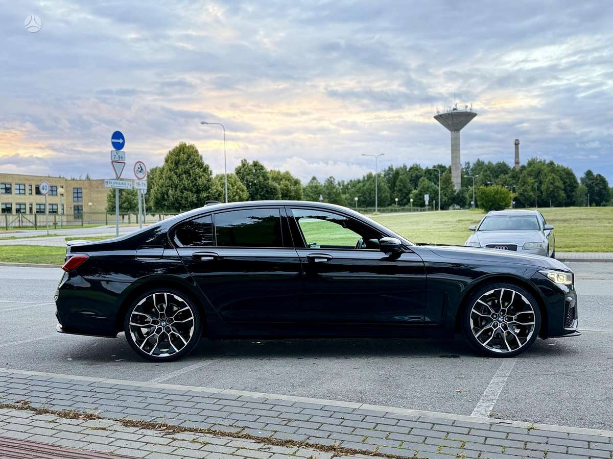 BMW 730, 3.0 l., Седан