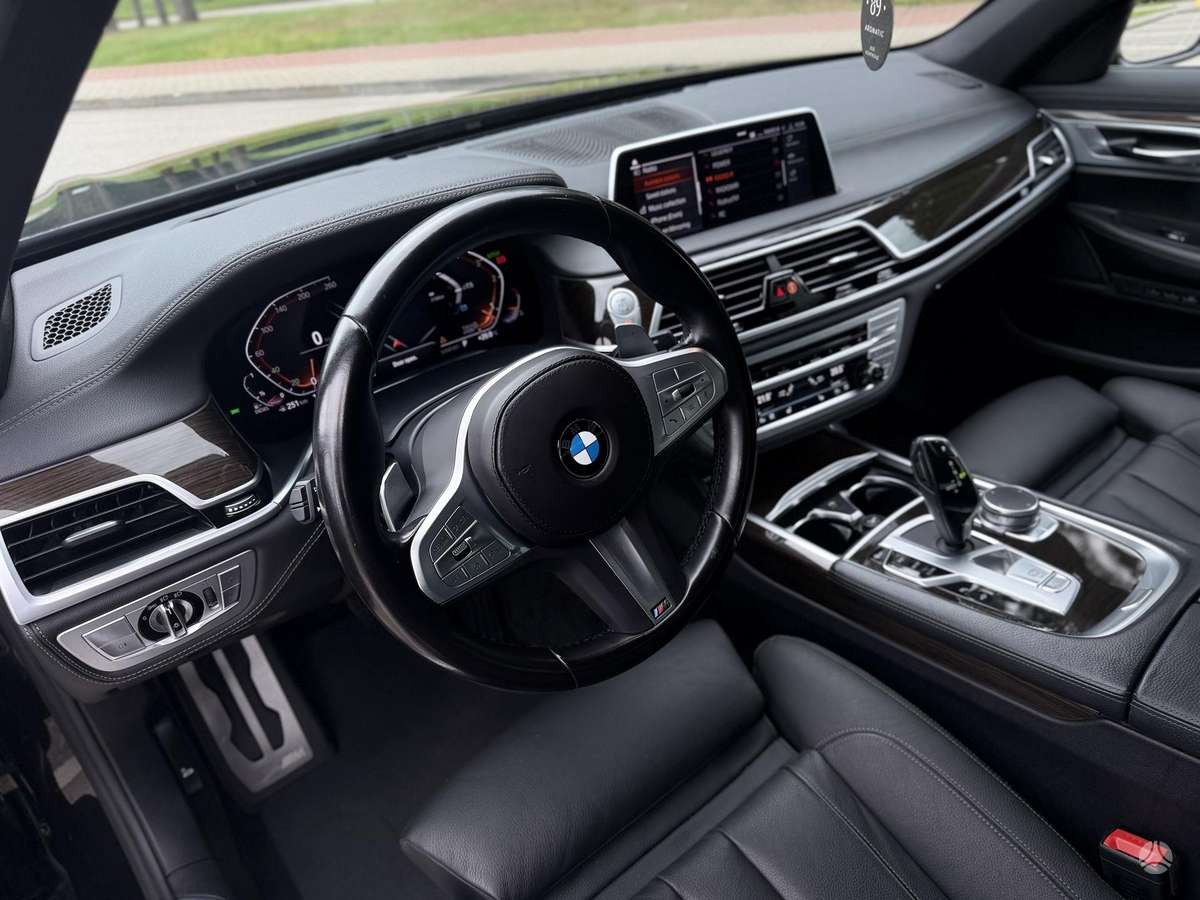 BMW 730, 3.0 l., Седан