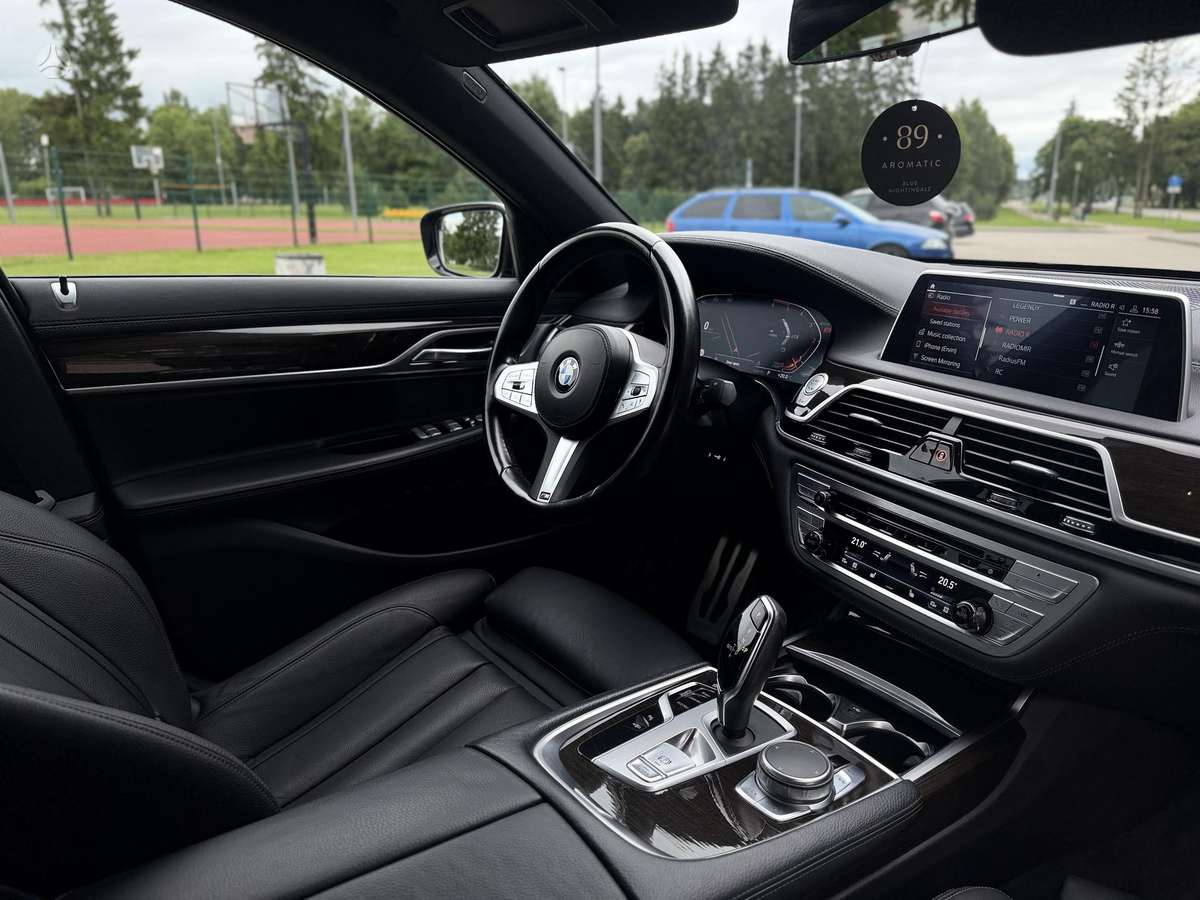 BMW 730, 3.0 l., Седан