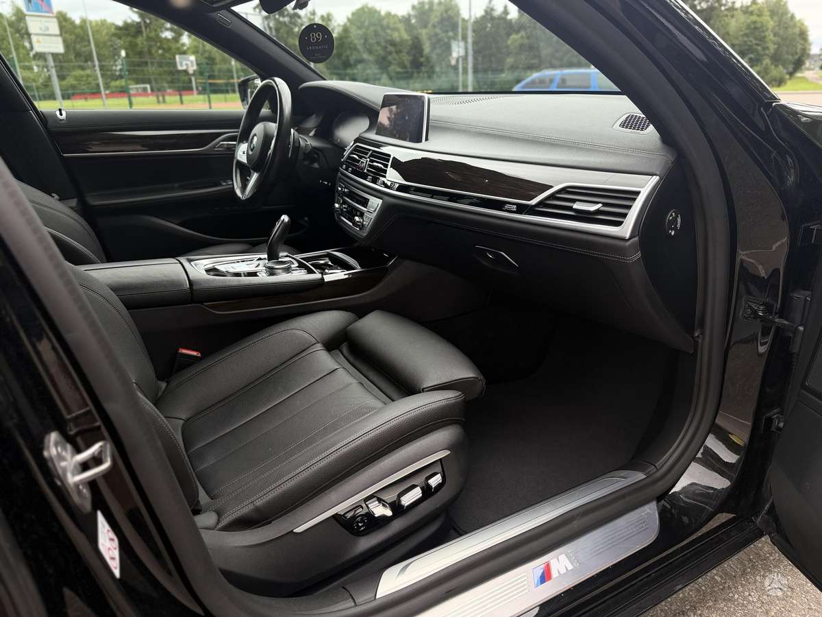 BMW 730, 3.0 l., Седан