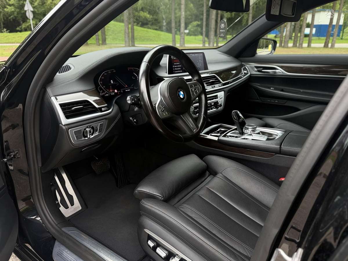 BMW 730, 3.0 l., Седан