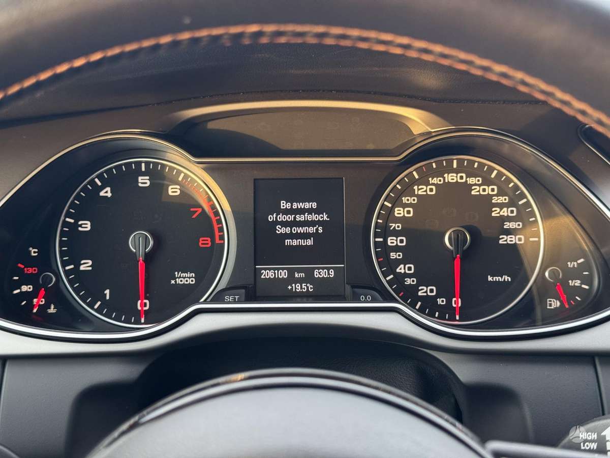 Audi A4, 1.8 l., Седан