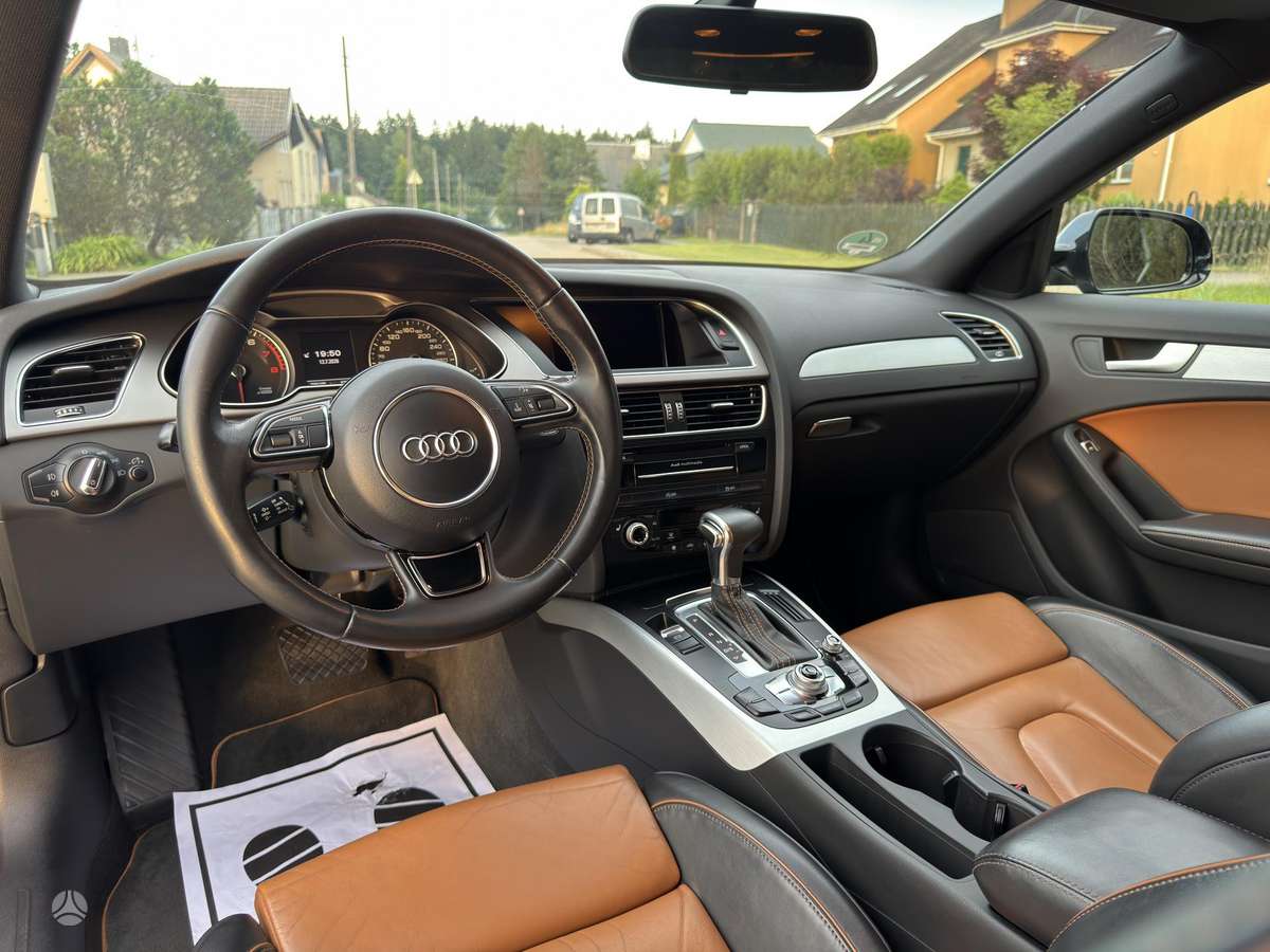 Audi A4, 1.8 l., Седан