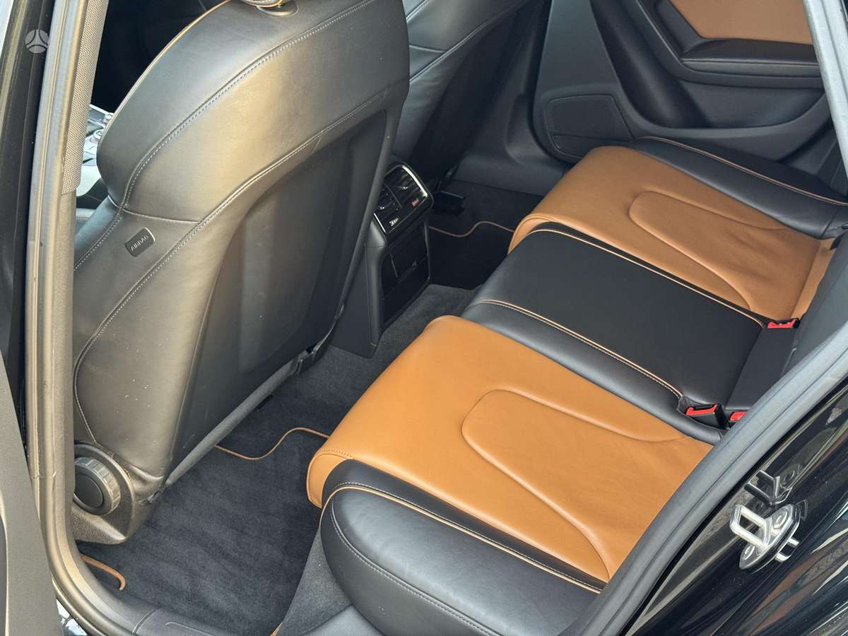 Audi A4, 1.8 l., saloon / sedan