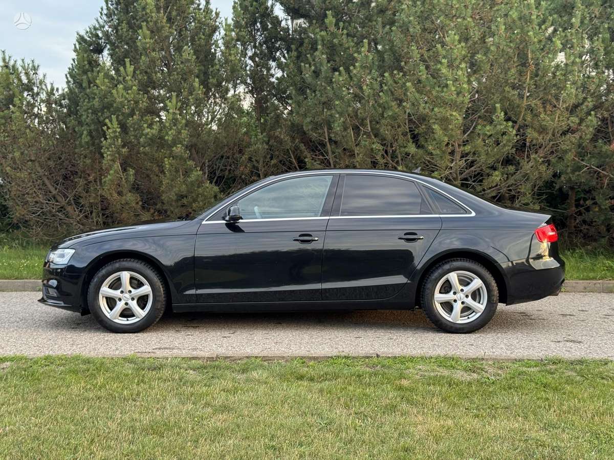 Audi A4, 1.8 l., Седан