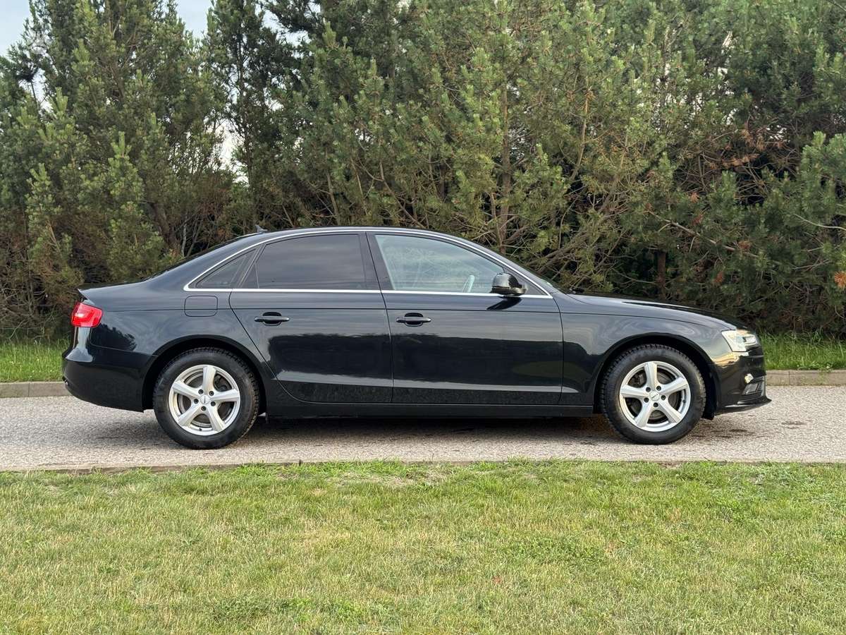 Audi A4, 1.8 l., Седан