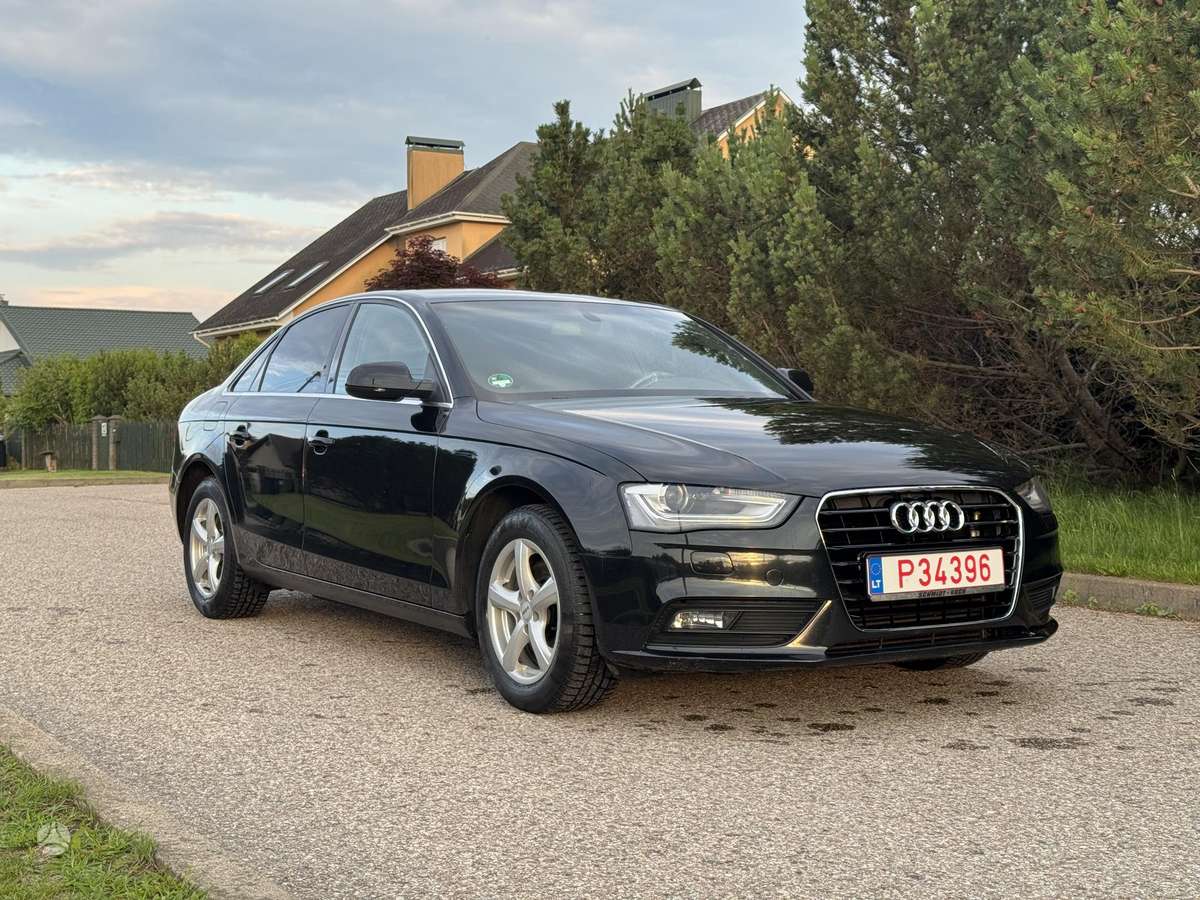 Audi A4, 1.8 l., saloon / sedan