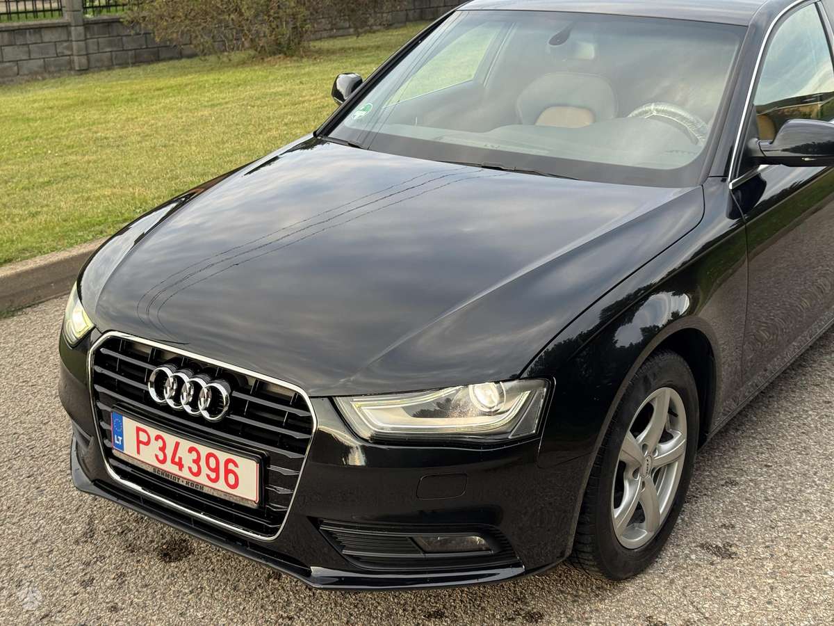 Audi A4, 1.8 l., saloon / sedan