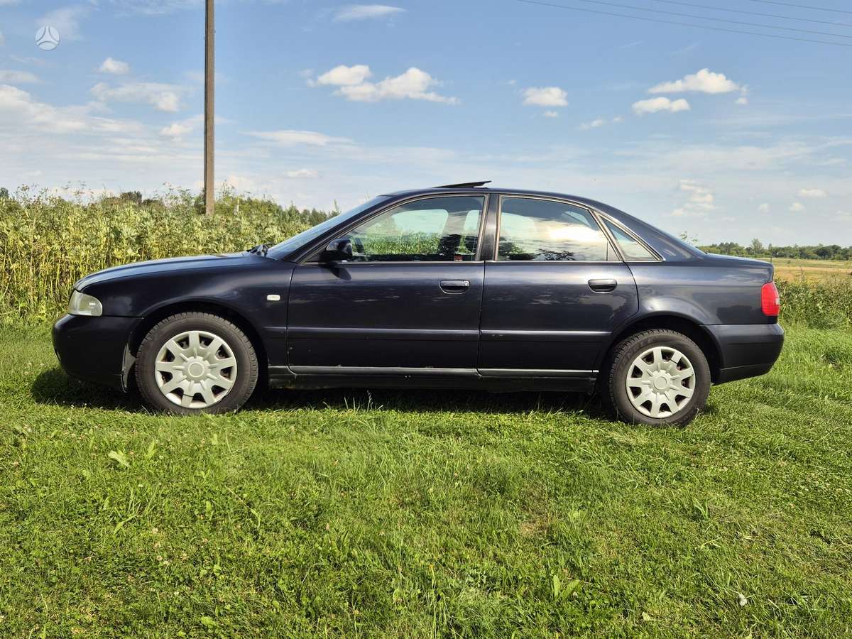 Audi A4, 1.6 l., Седан