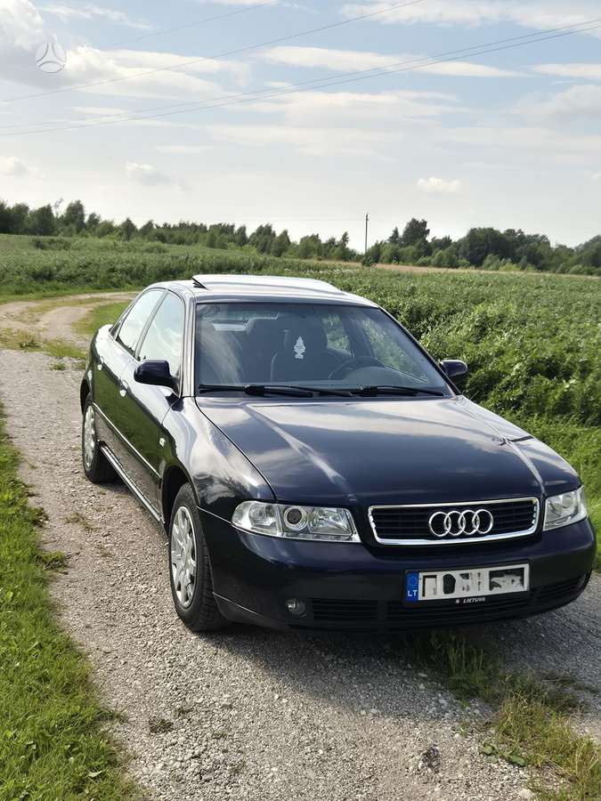 Audi A4, 1.6 l., Седан