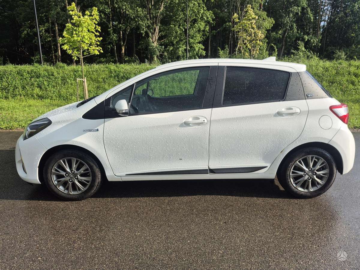 Toyota Yaris - 4