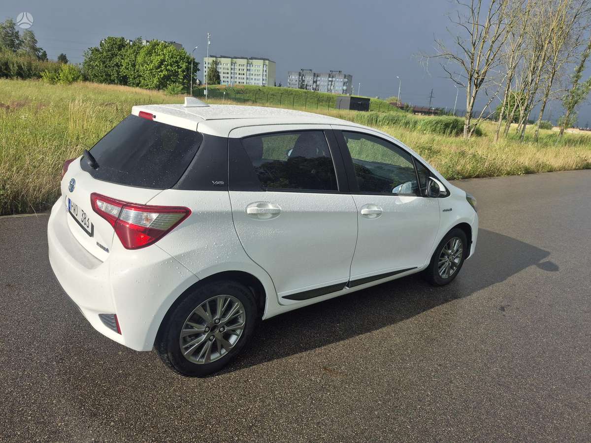 Toyota Yaris - 7