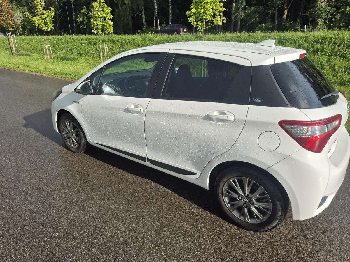 Toyota Yaris - 9