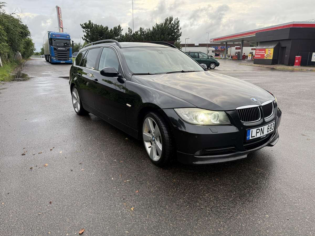 BMW 330, 3.0 l., wagon
