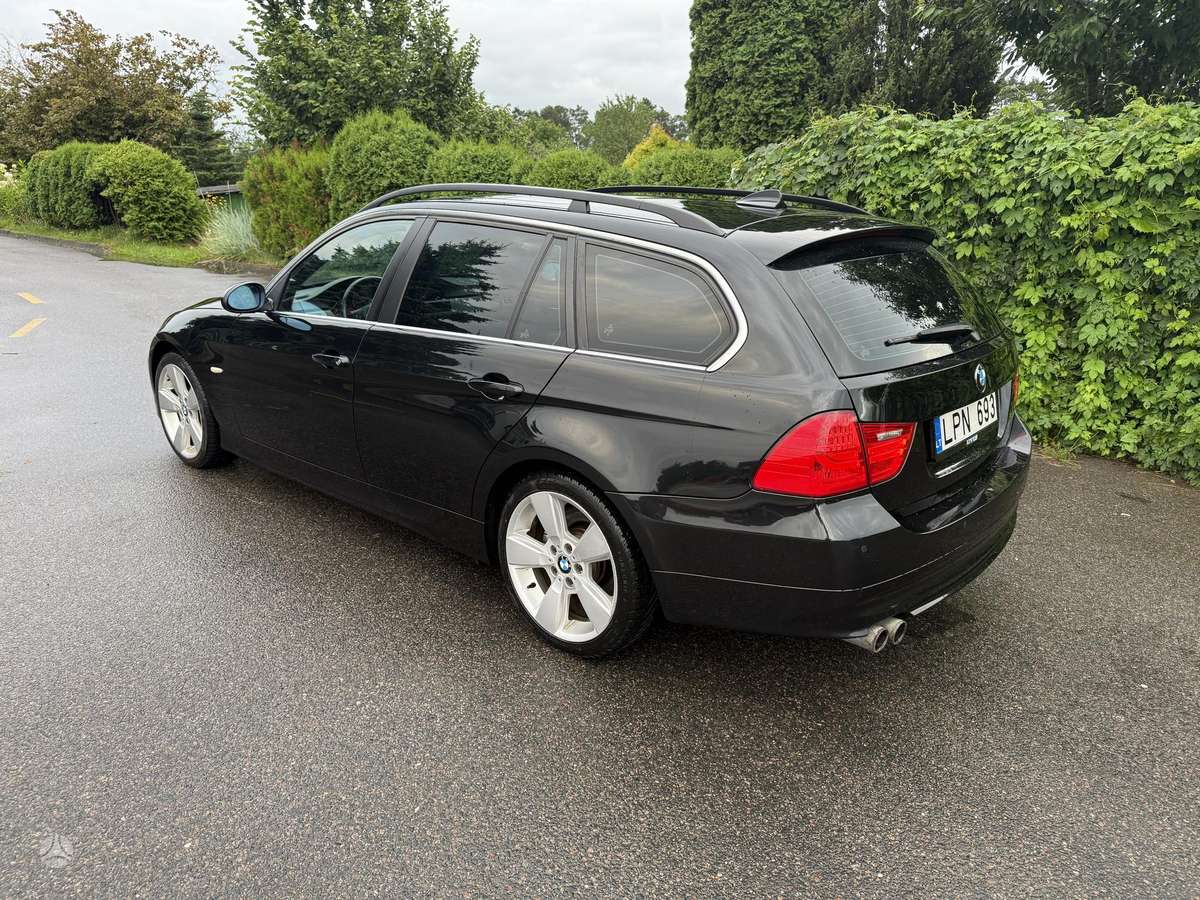 BMW 330, 3.0 l., wagon
