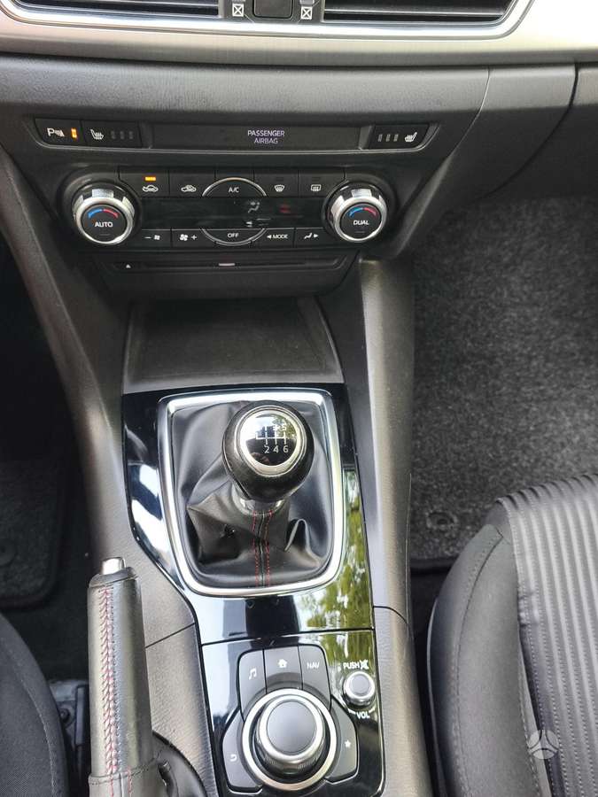 Mazda 3, 2.2 l., hečbekas
