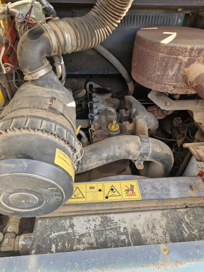 GEHL 5640, mini loaders