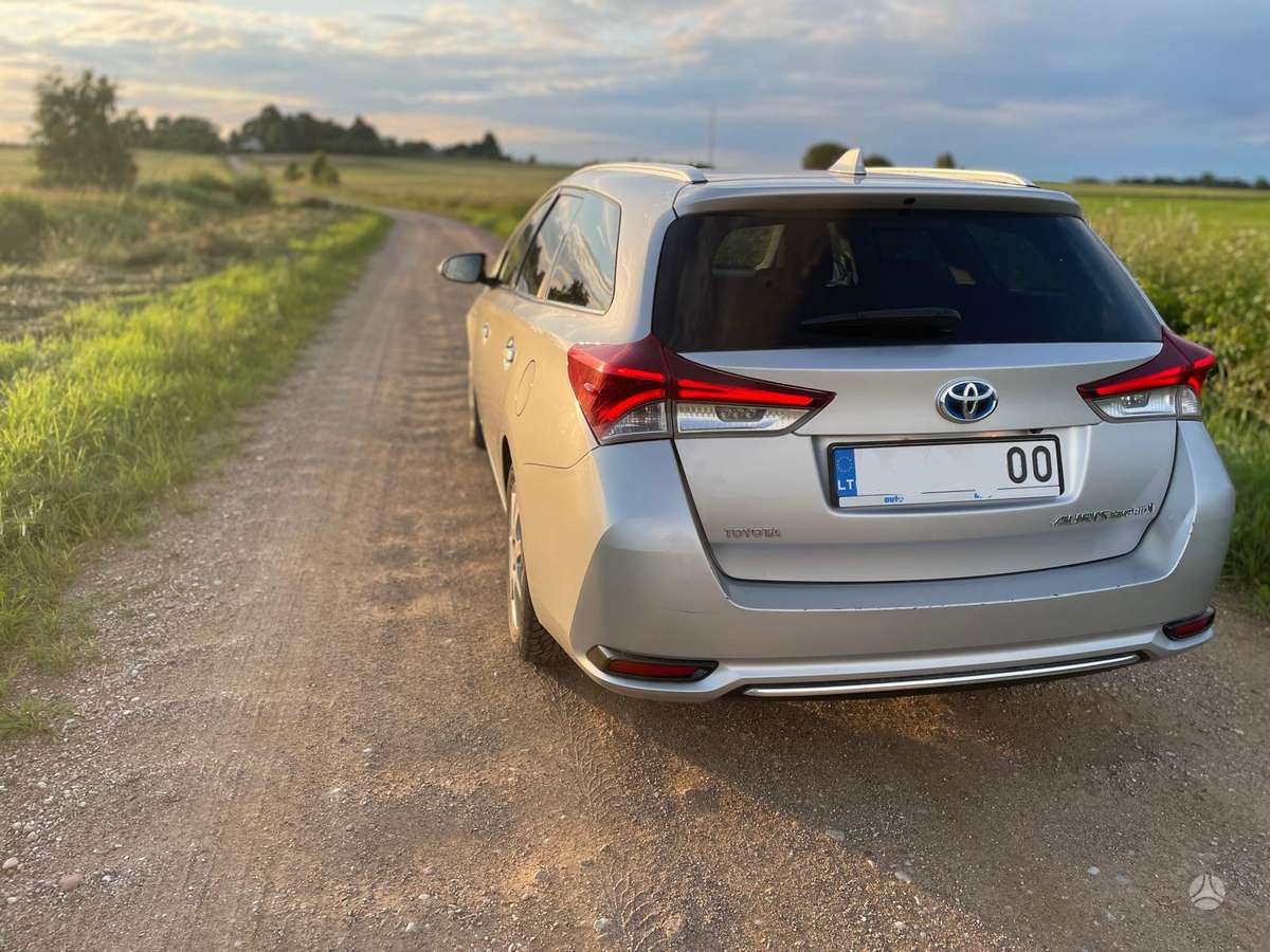 Toyota Auris - 2