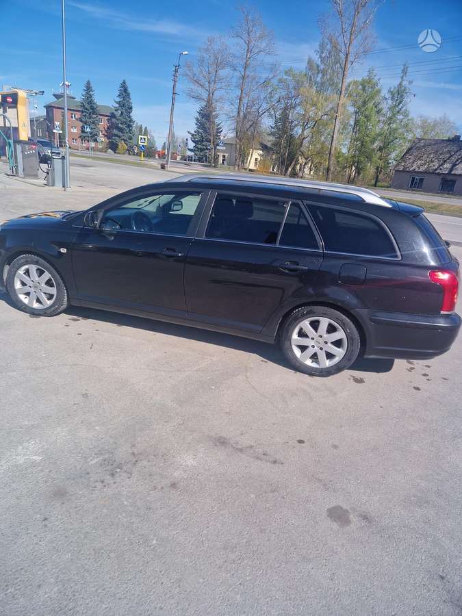 Toyota Avensis - 7
