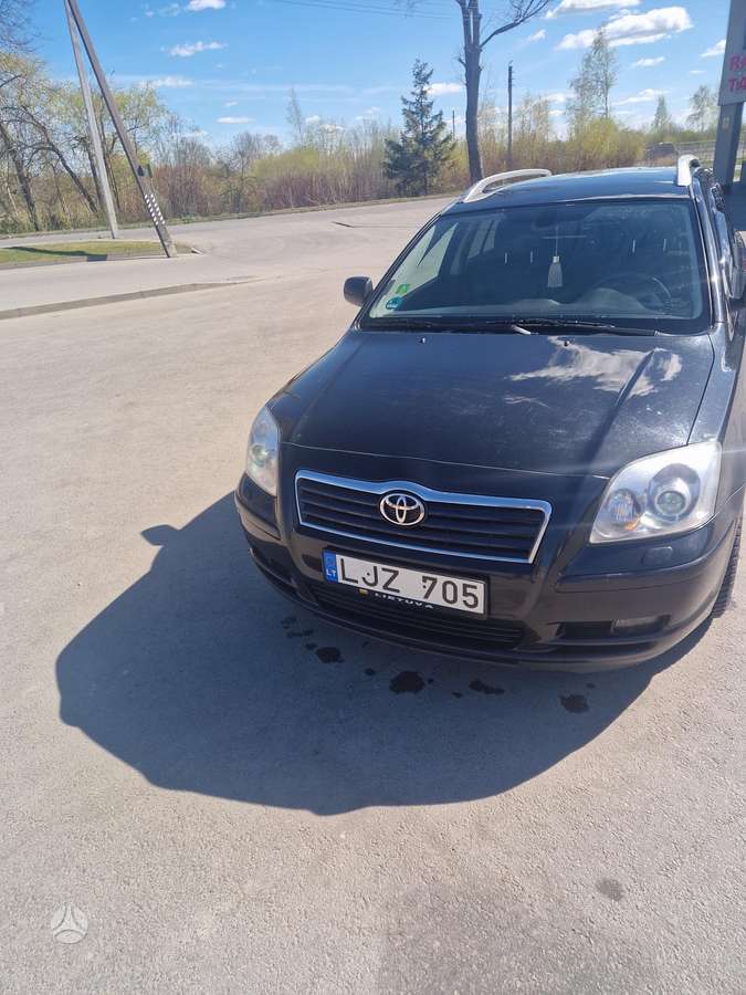 Toyota Avensis - 8