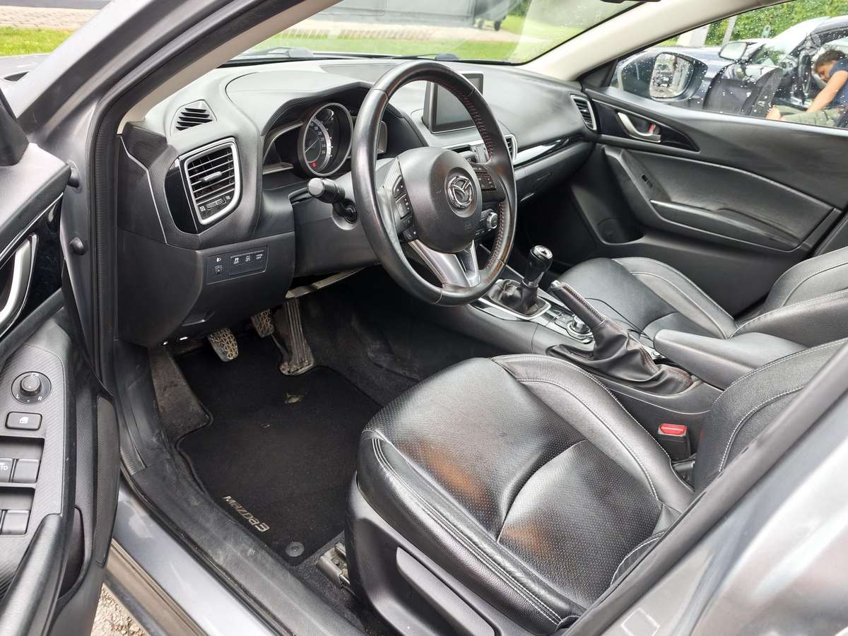 Mazda 3, 2.2 l., hatchback
