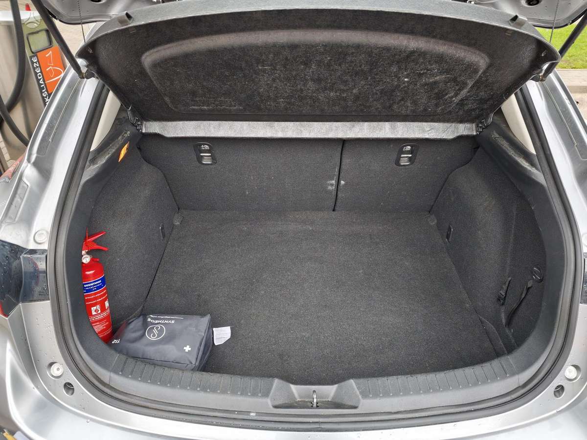 Mazda 3, 2.2 l., hečbekas
