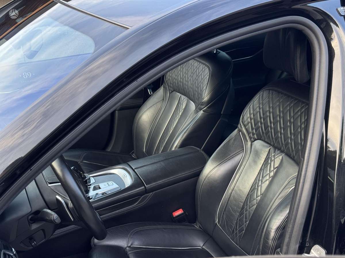 BMW 730, 3.0 l., Седан