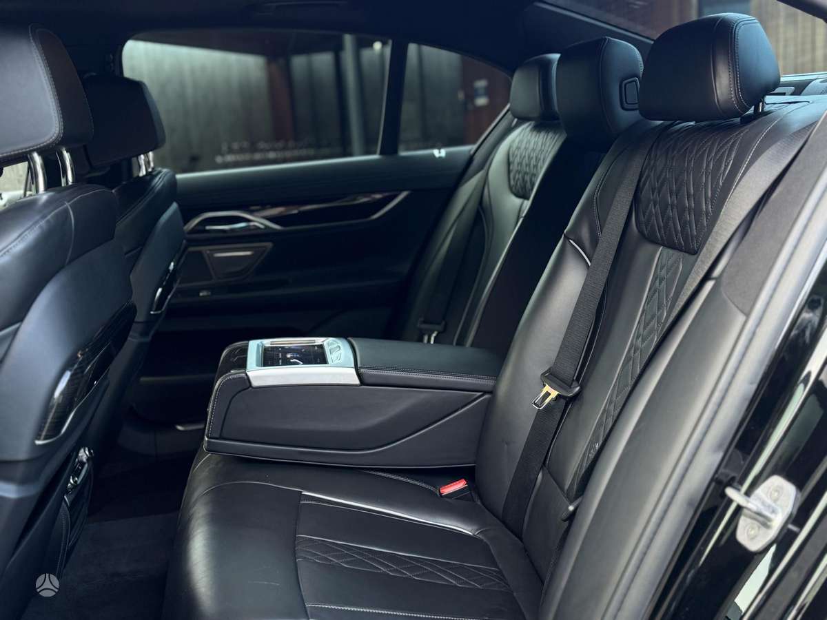 BMW 730, 3.0 l., Седан