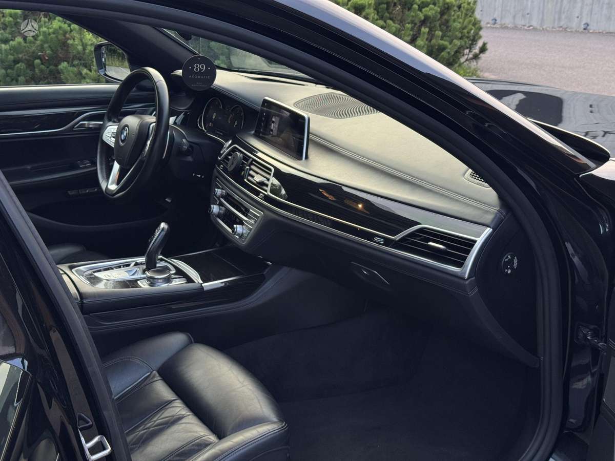 BMW 730, 3.0 l., Седан