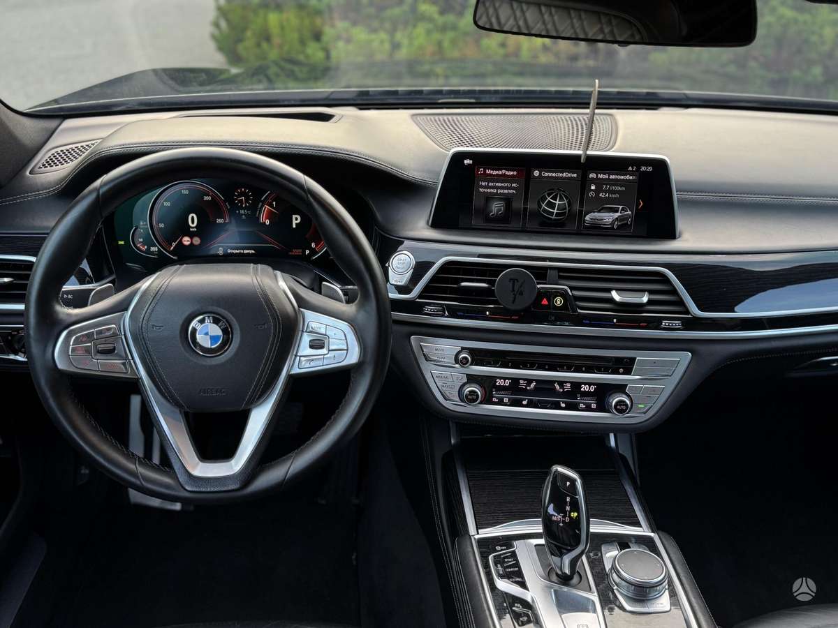 BMW 730, 3.0 l., Седан