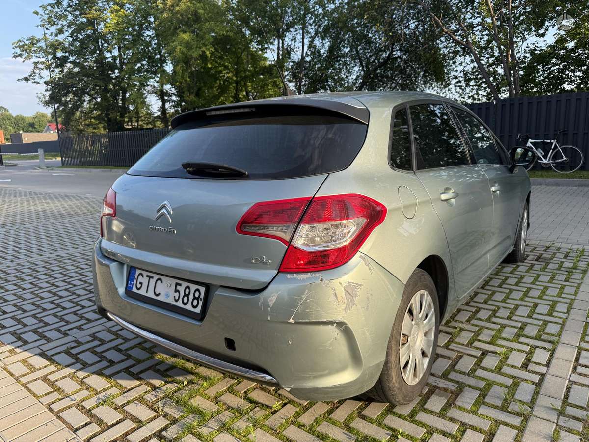 Citroen C4, 1.6 l., hatchback