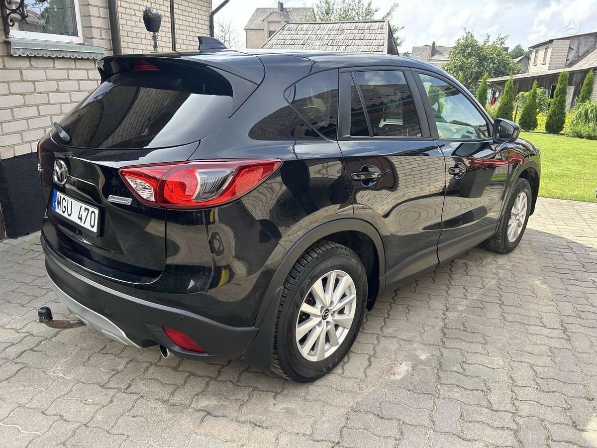 Mazda CX-5, 2.2 l., off-road / crossover