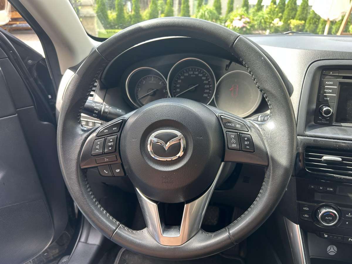 Mazda CX-5, 2.2 l., off-road / crossover