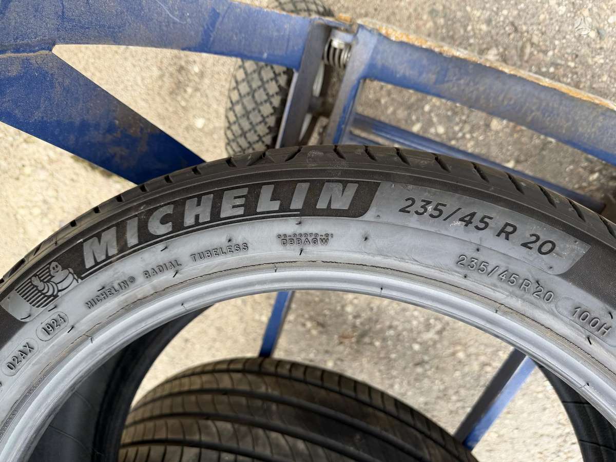 Michelin E•Primacy, summer 235/45 R20