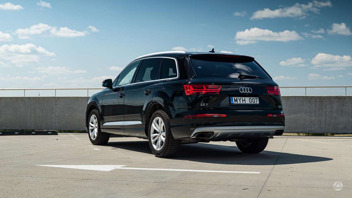 Audi Q7, 3.0 l., off-road / crossover