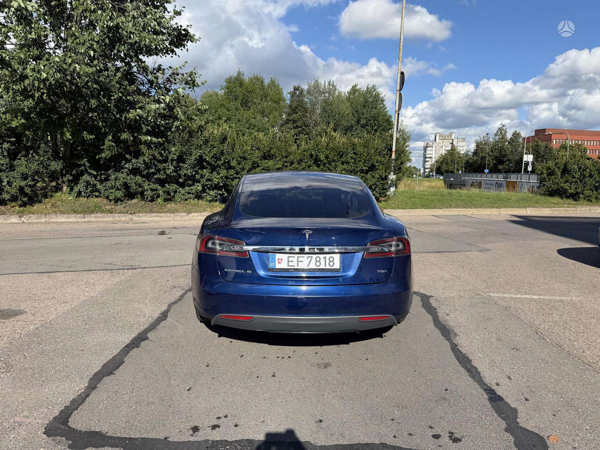 Tesla Model S, 85 kWh, hatchback