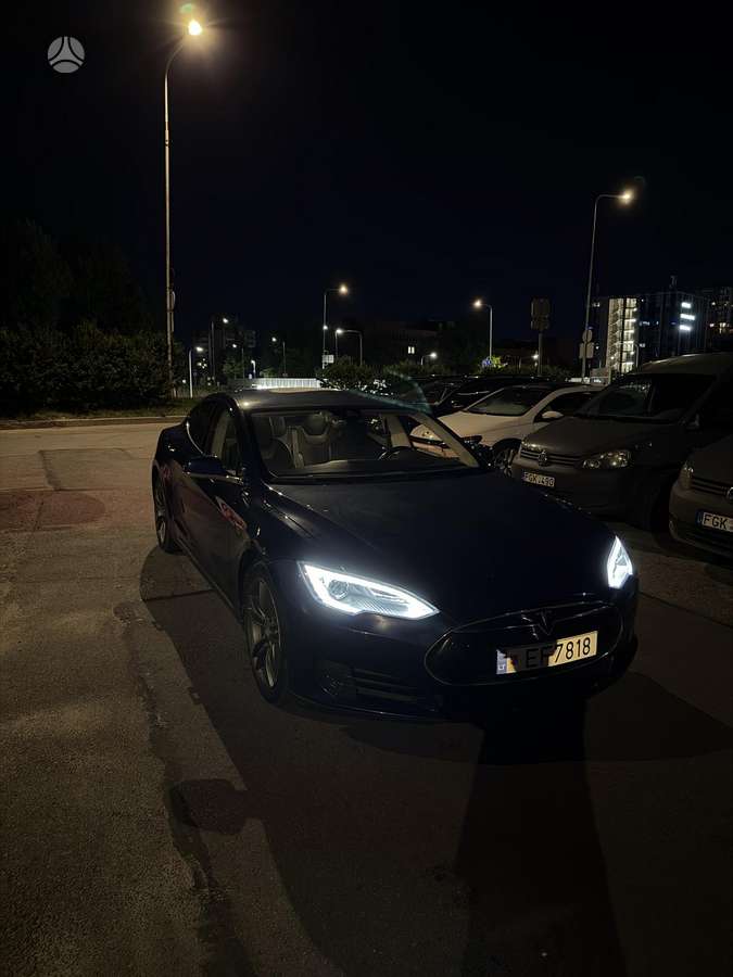 Tesla Model S, 85 кВт·ч, Хэтчбек