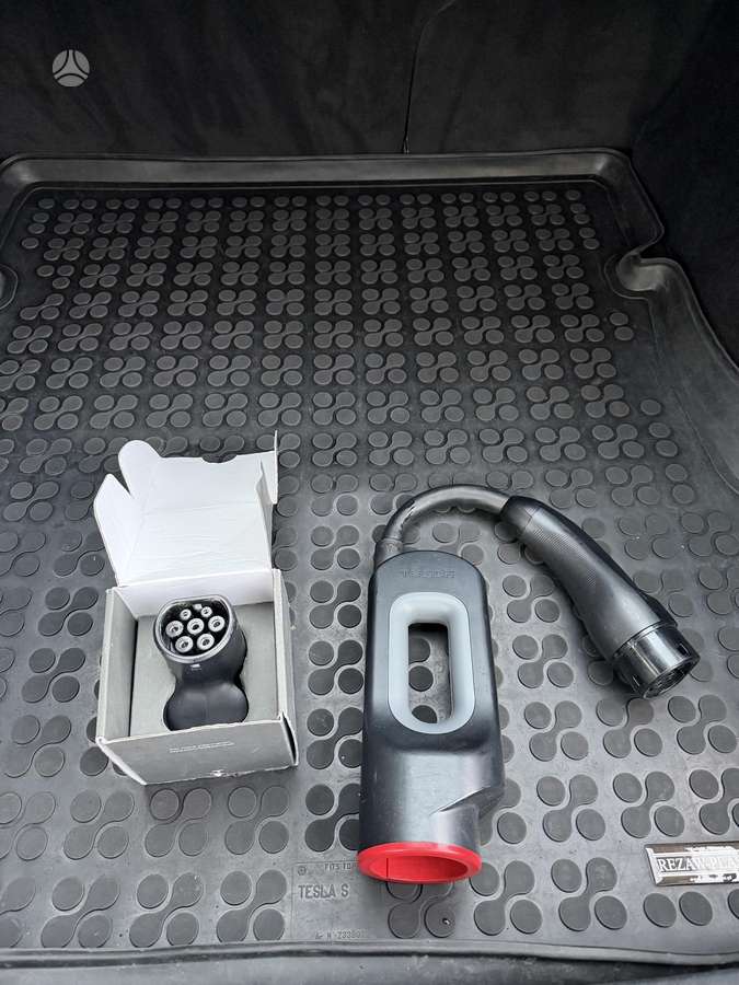 Tesla Model S, 85 кВт·ч, Хэтчбек