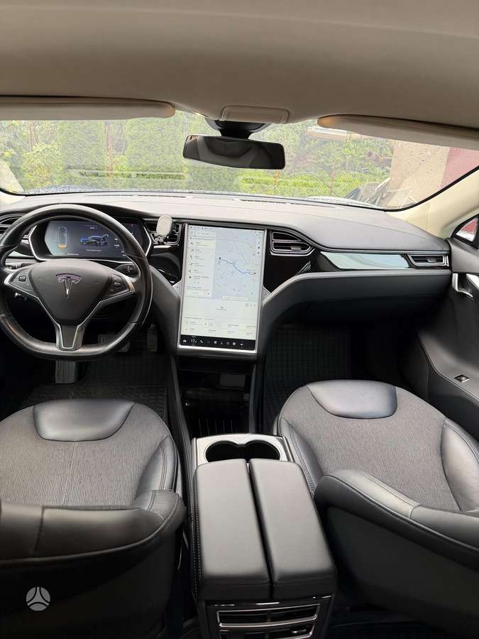 Tesla Model S, 85 кВт·ч, Хэтчбек