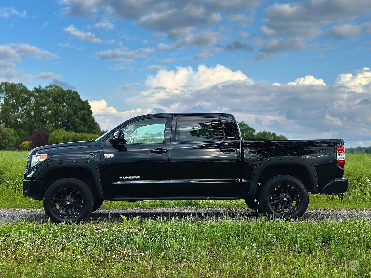 Toyota Tundra, Пикап