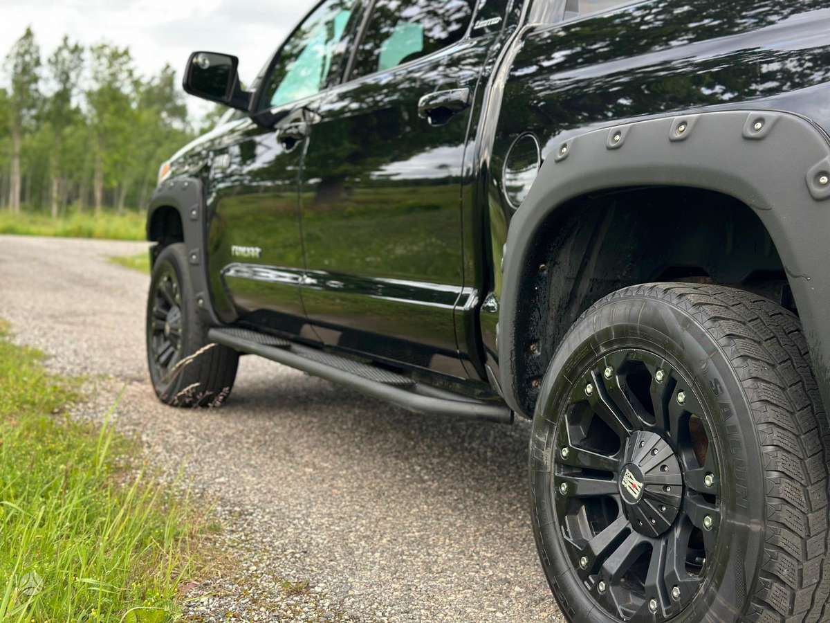 Toyota Tundra, Пикап